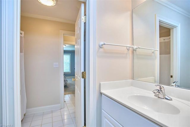 160 Wellsprings Court, Pfafftown, NC 27040