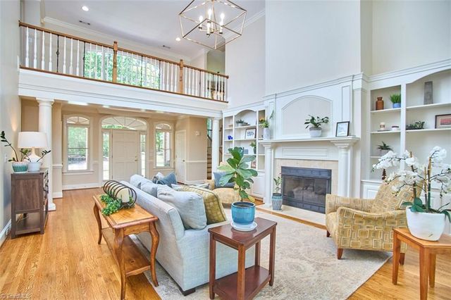 160 Wellsprings Court, Pfafftown, NC 27040