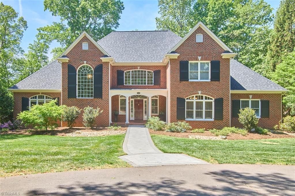 160 Wellsprings Court, Pfafftown, NC 27040