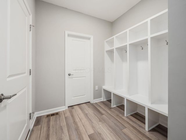 8836 Glacier Pointe Drive, Plain City, OH 43064