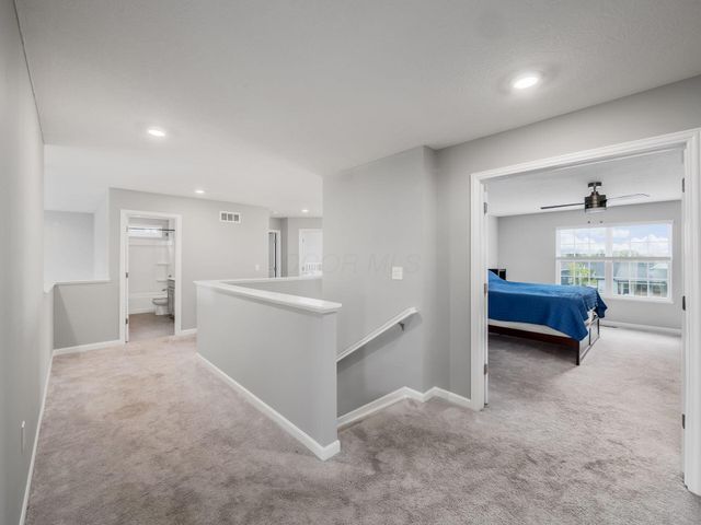 8836 Glacier Pointe Drive, Plain City, OH 43064