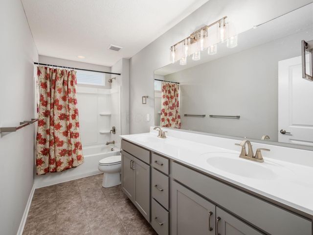 8836 Glacier Pointe Drive, Plain City, OH 43064