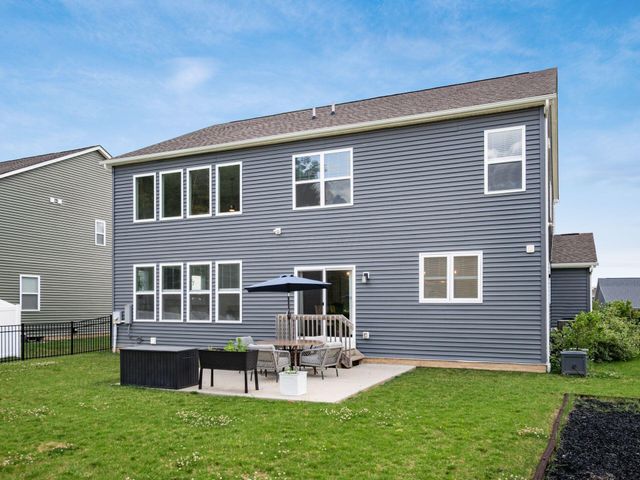 8836 Glacier Pointe Drive, Plain City, OH 43064