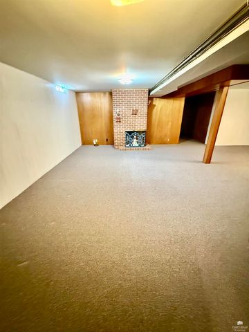 1609 N Campbell Street, Abilene, KS 67410