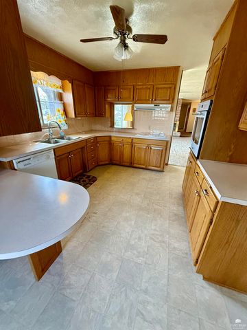 1609 N Campbell Street, Abilene, KS 67410