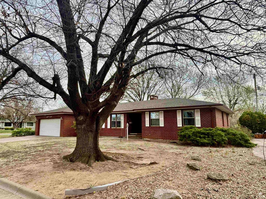 1609 N Campbell Street, Abilene, KS 67410