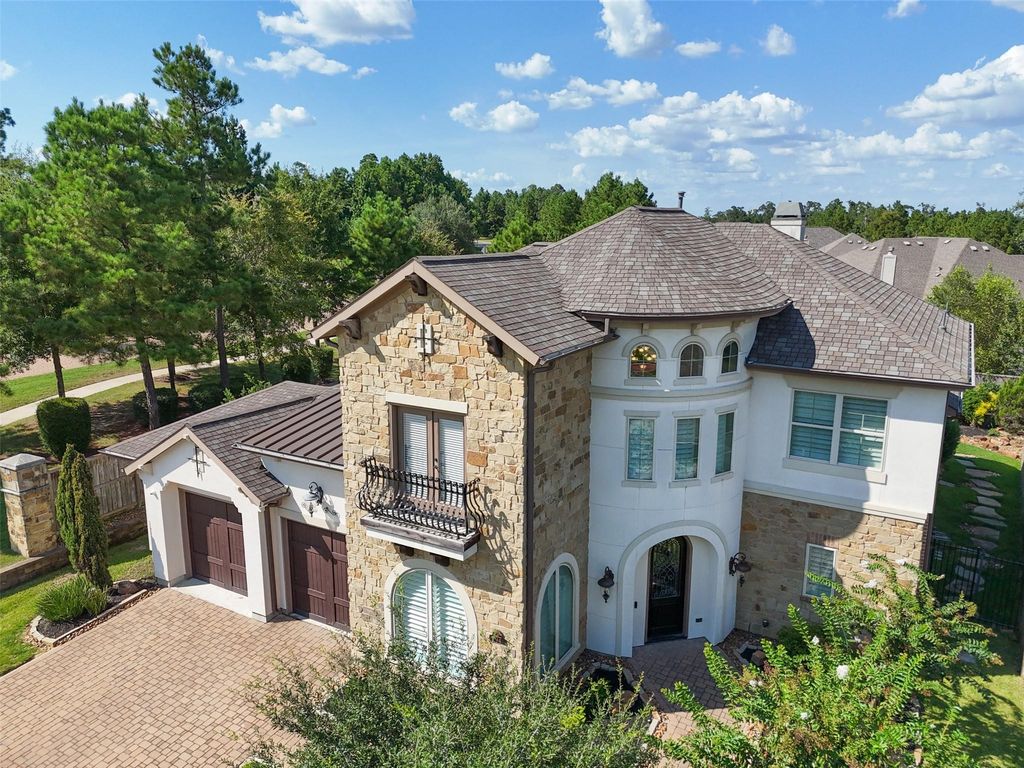 94 Oak Estates Drive, Conroe, TX 77384