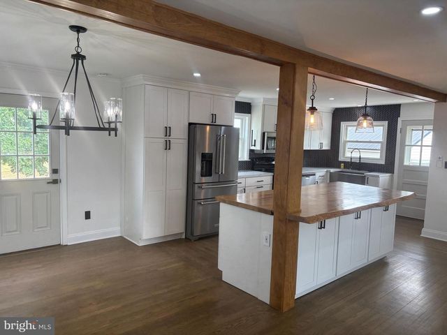 2161 MEADOW VIEW RD, Manheim, PA 17545