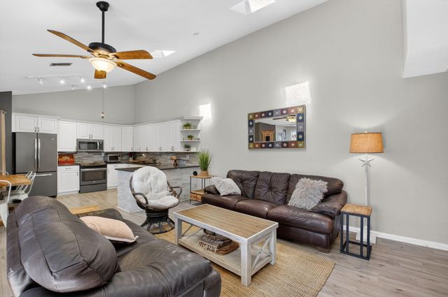 9842 Boca Gardens Trail C, Boca Raton, FL 33496