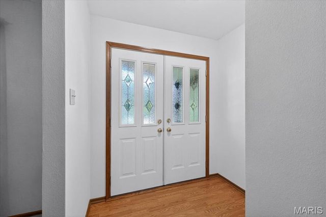39 Grand Circle Drive, Maryland Heights, MO 63043