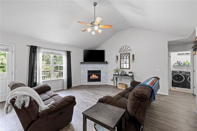 2 Leawood Place, Bella Vista, AR 72715