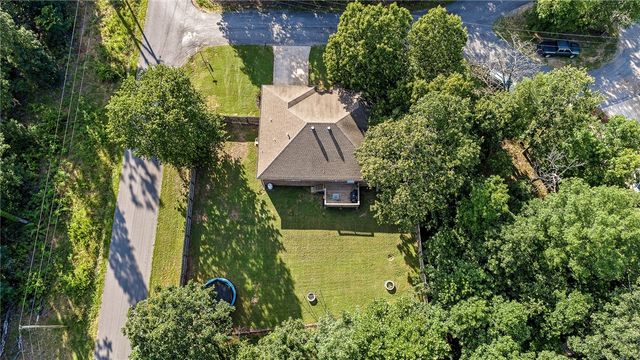 2 Leawood Place, Bella Vista, AR 72715