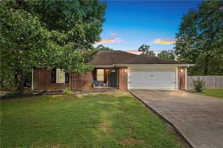 2 Leawood Place, Bella Vista, AR 72715