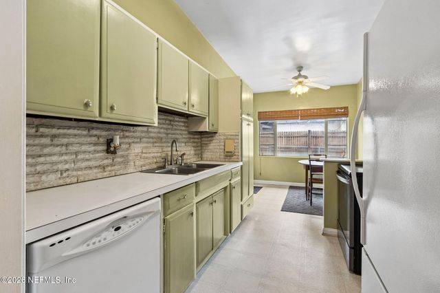 3841 CAMBAY Place, Jacksonville, FL 32210