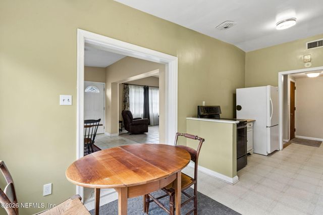 3841 CAMBAY Place, Jacksonville, FL 32210