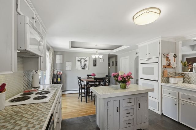 142 Sutton Ave, Oxford, MA 01540