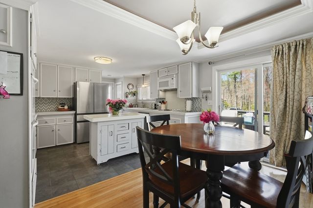 142 Sutton Ave, Oxford, MA 01540