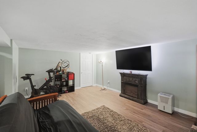 142 Sutton Ave, Oxford, MA 01540