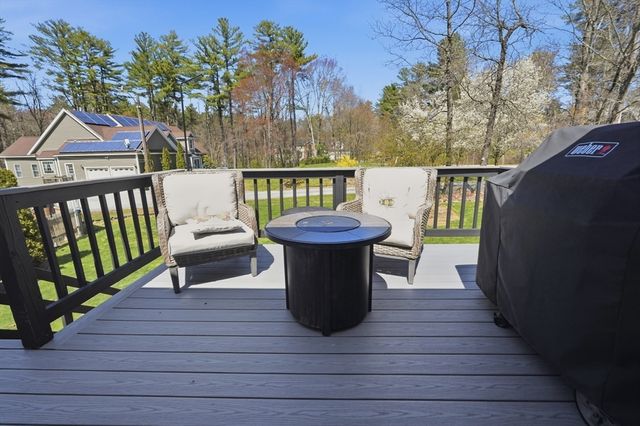 142 Sutton Ave, Oxford, MA 01540