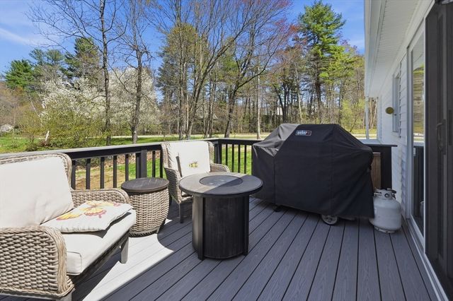 142 Sutton Ave, Oxford, MA 01540