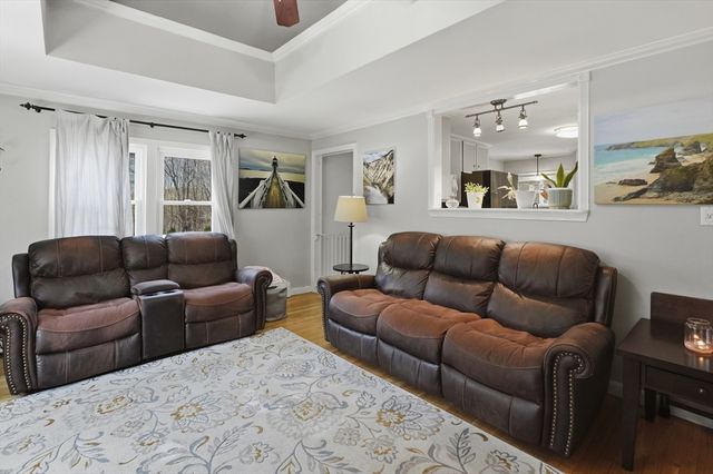 142 Sutton Ave, Oxford, MA 01540