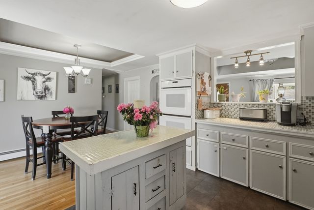 142 Sutton Ave, Oxford, MA 01540