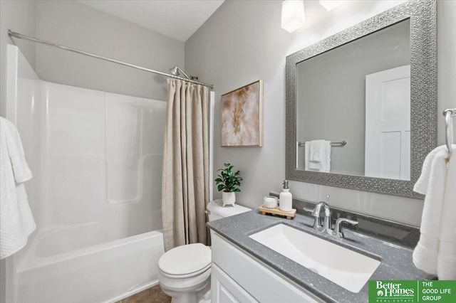 2605 N 167 Street, Omaha, NE 68116