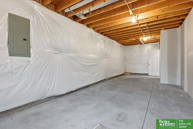 2605 N 167 Street, Omaha, NE 68116