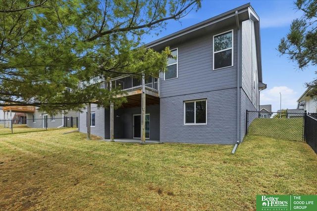 2605 N 167 Street, Omaha, NE 68116