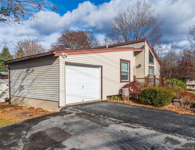 20 Cherrywood Drive, Goshen, NY 10924