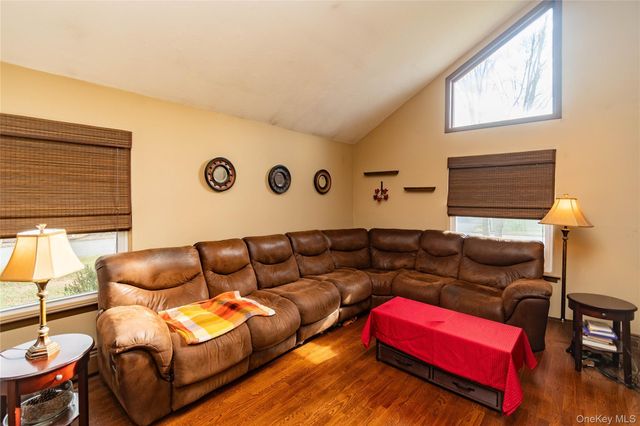 20 Cherrywood Drive, Goshen, NY 10924