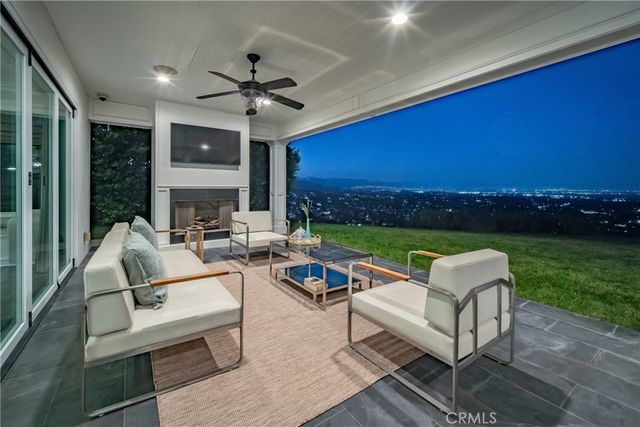 24686 Wooded Vista, West Hills, CA 91307