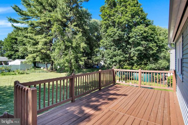 19 HEMLOCK DR, Mechanicsburg, PA 17055