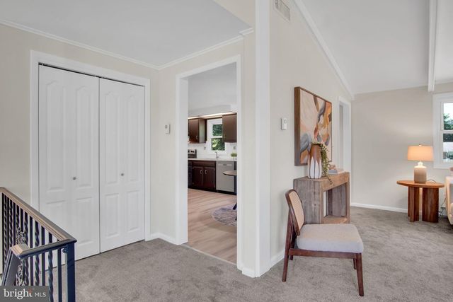 19 HEMLOCK DR, Mechanicsburg, PA 17055