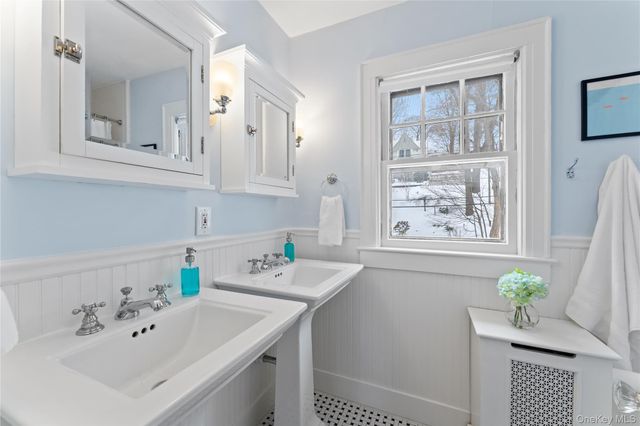 25 Croton Avenue, Hastings-on-hudson, NY 10706