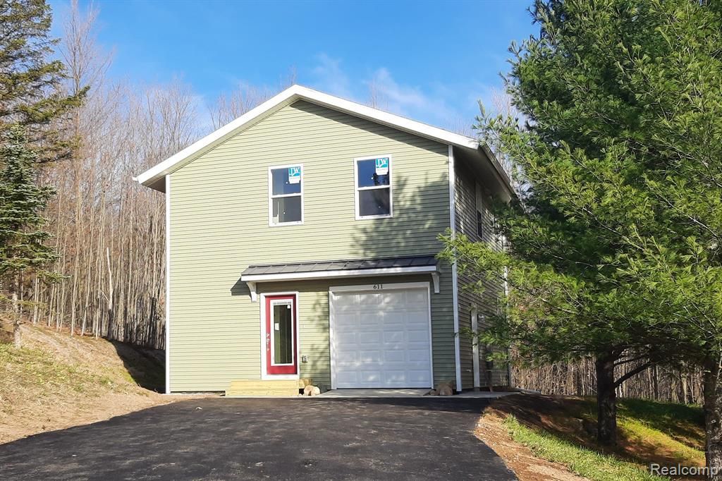 611 Michael Avenue, Update, MI 49685