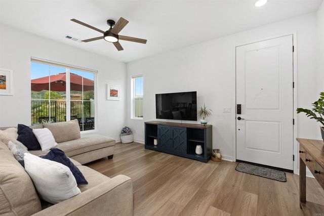 35254 Blossom Place, Fallbrook, CA 92028