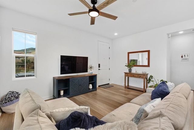 35254 Blossom Place, Fallbrook, CA 92028