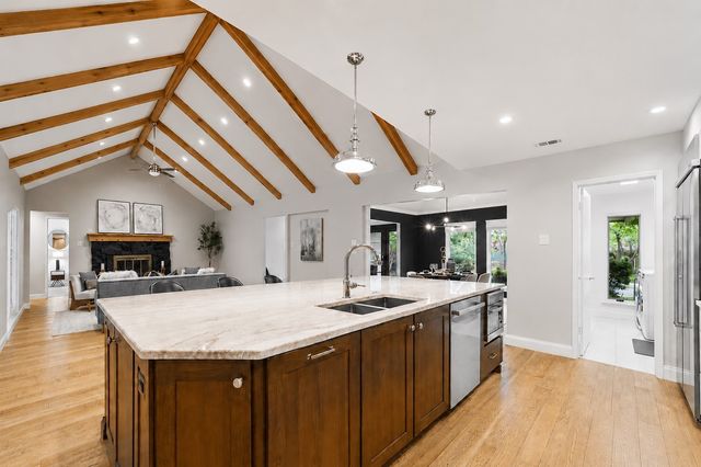 4359 Shady Bend Drive, Dallas, TX 75244