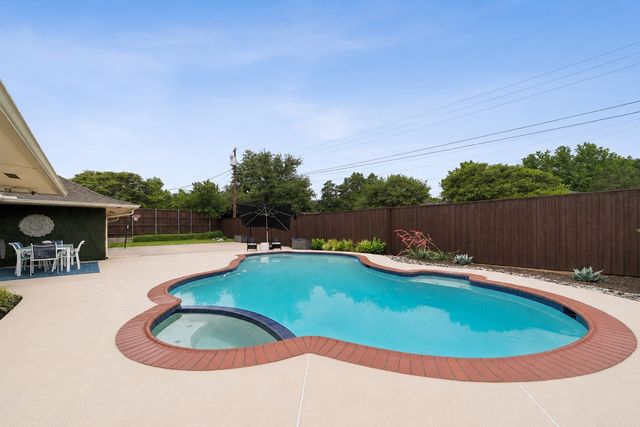 4359 Shady Bend Drive, Dallas, TX 75244