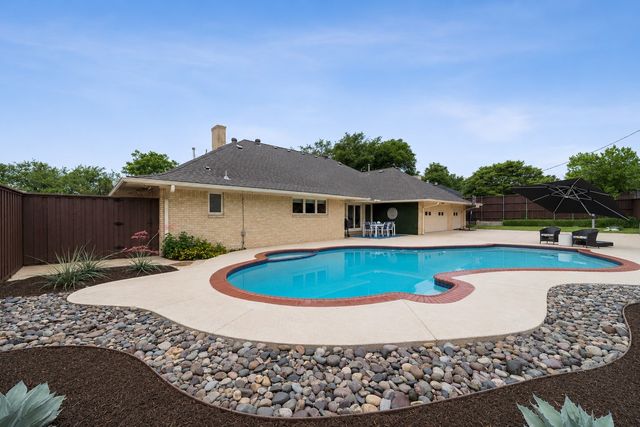 4359 Shady Bend Drive, Dallas, TX 75244