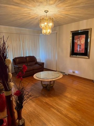 1004 31st Avenue, Bellwood, IL 60104
