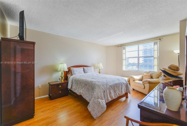 1985 S Ocean Dr 6J, Hallandale Beach, FL 33009