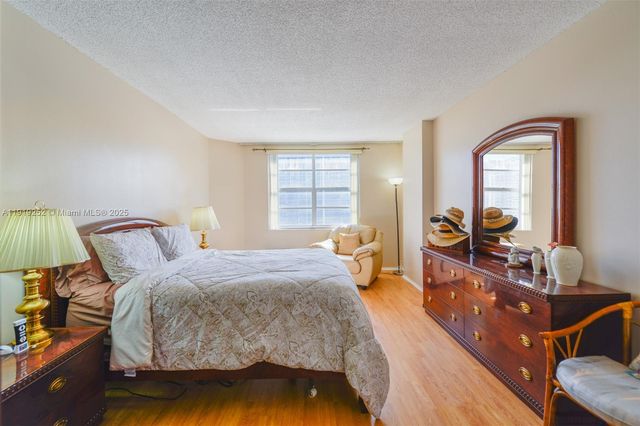 1985 S Ocean Dr 6J, Hallandale Beach, FL 33009