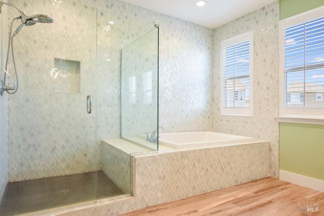 2580 Peterson Creek Dr, Santa Rosa, CA 95403