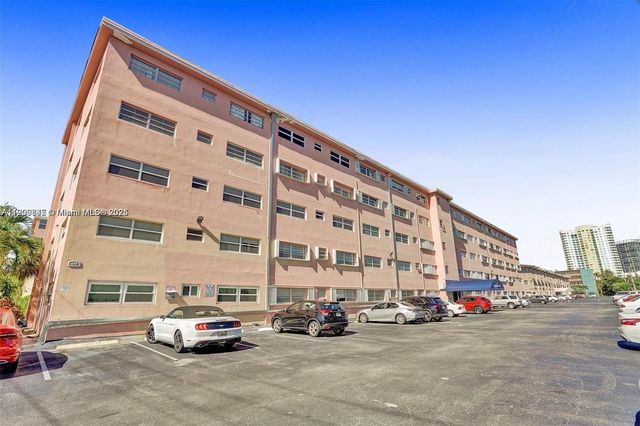 180 NE 12th Ave 12E, Hallandale Beach, FL 33009