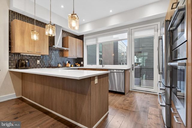 607 N 6TH ST, Philadelphia, PA 19123