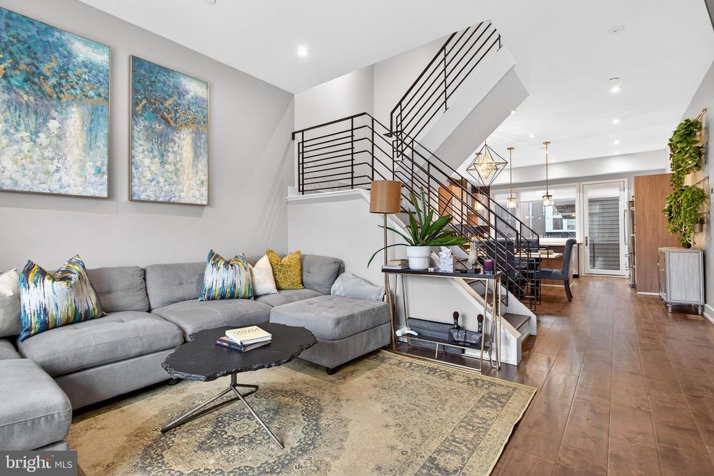 607 N 6TH ST, Philadelphia, PA 19123