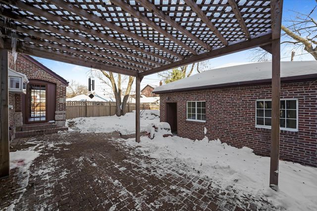 10351 S Leavitt Street, Chicago, IL 60643