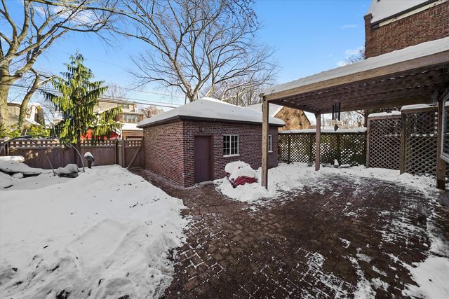 10351 S Leavitt Street, Chicago, IL 60643